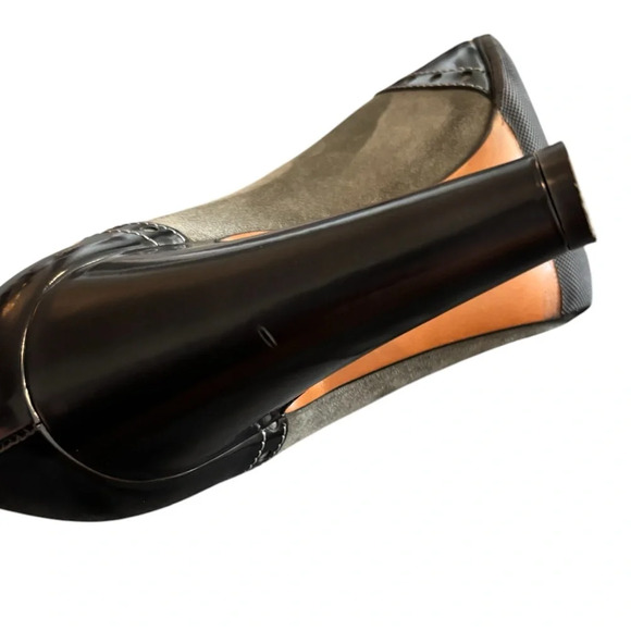 Moschino Italy Black & Gray Suede Leather Peep Toe Pumps Women’s Size 6.5 - Picture 8 of 9